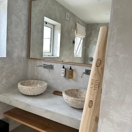Casa Malia Luxury Bed and Breakfast Luz